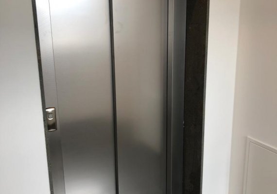 Platten auf Maß poliert